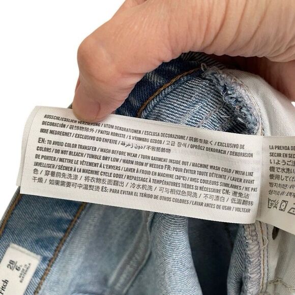 Abercrombie & Fitch Ultra High Rise The 90s Straight Jeans Womens Size 28 6 Long - Picture 7 of 7